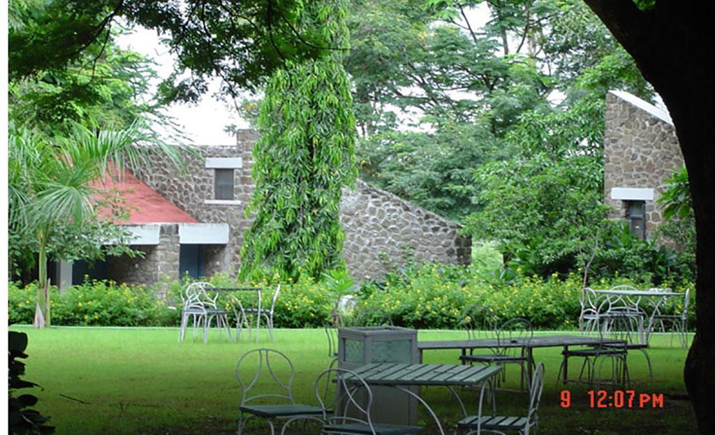 Hotel Kailas Ellora Esterno foto