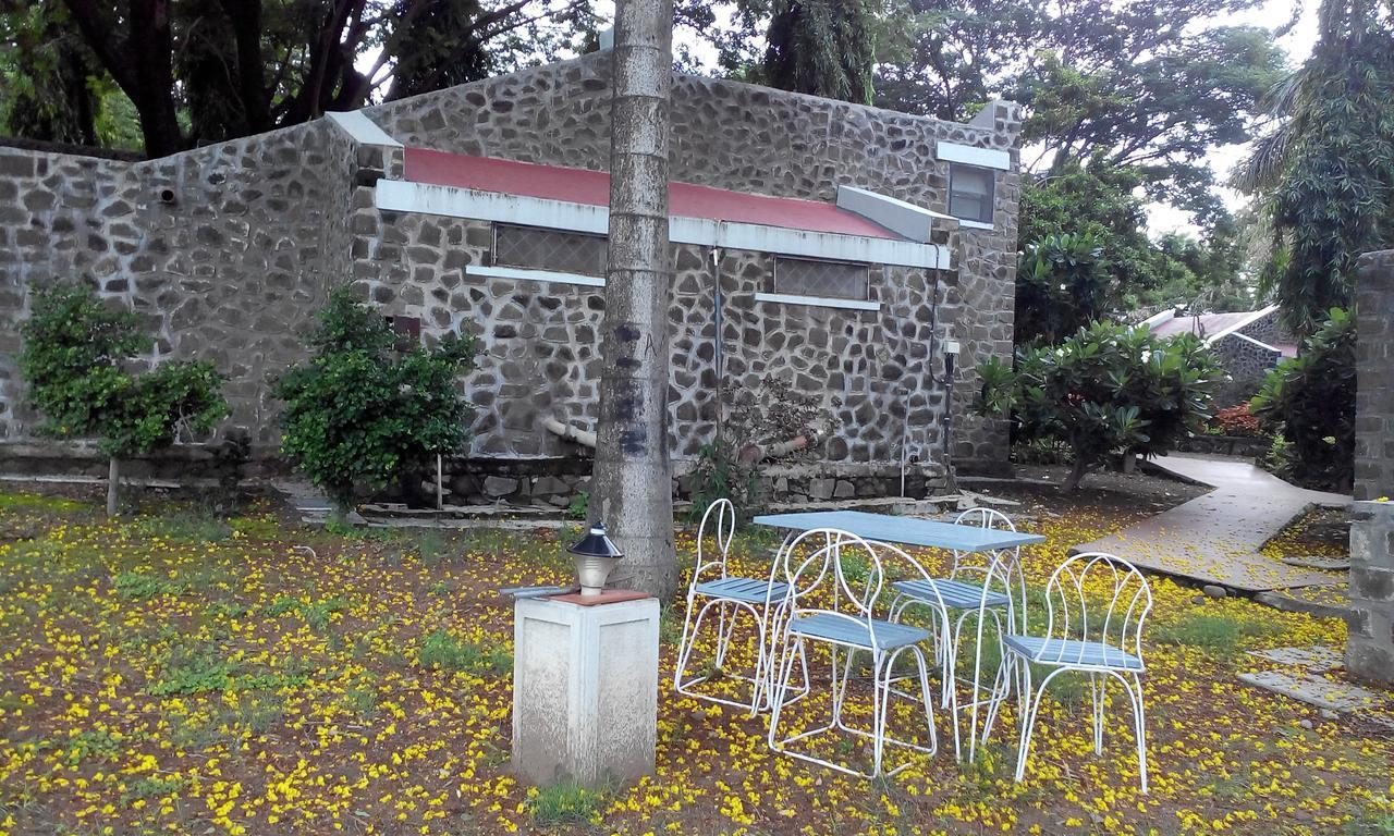 Hotel Kailas Ellora Esterno foto