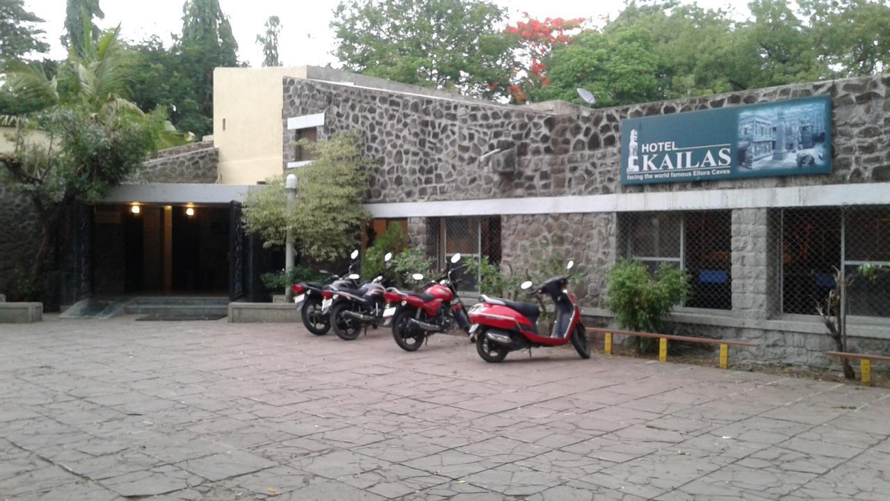 Hotel Kailas Ellora Esterno foto