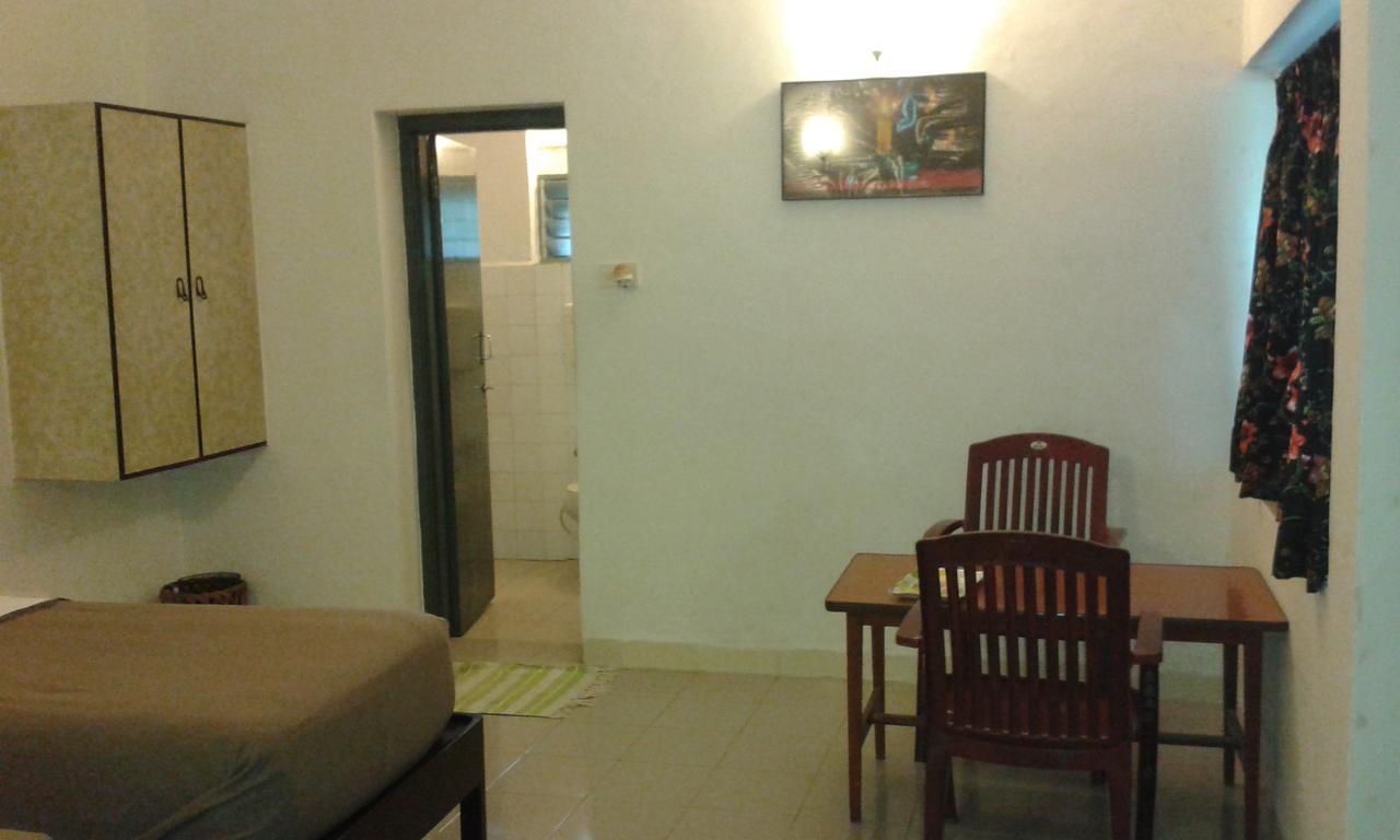 Hotel Kailas Ellora Esterno foto