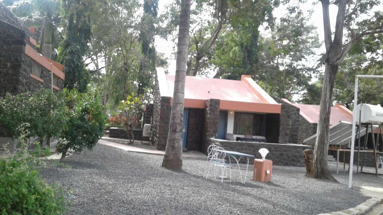 Hotel Kailas Ellora Esterno foto